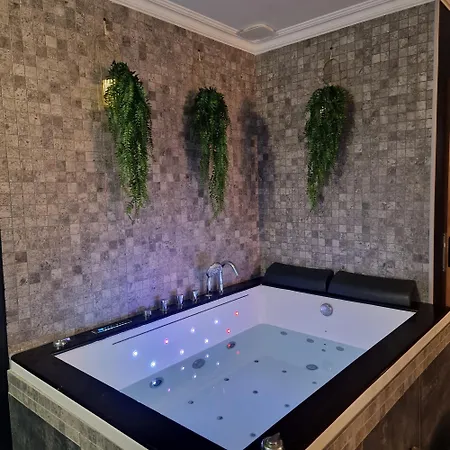 La Volupte Jacuzzi Baignoire * Betheniville